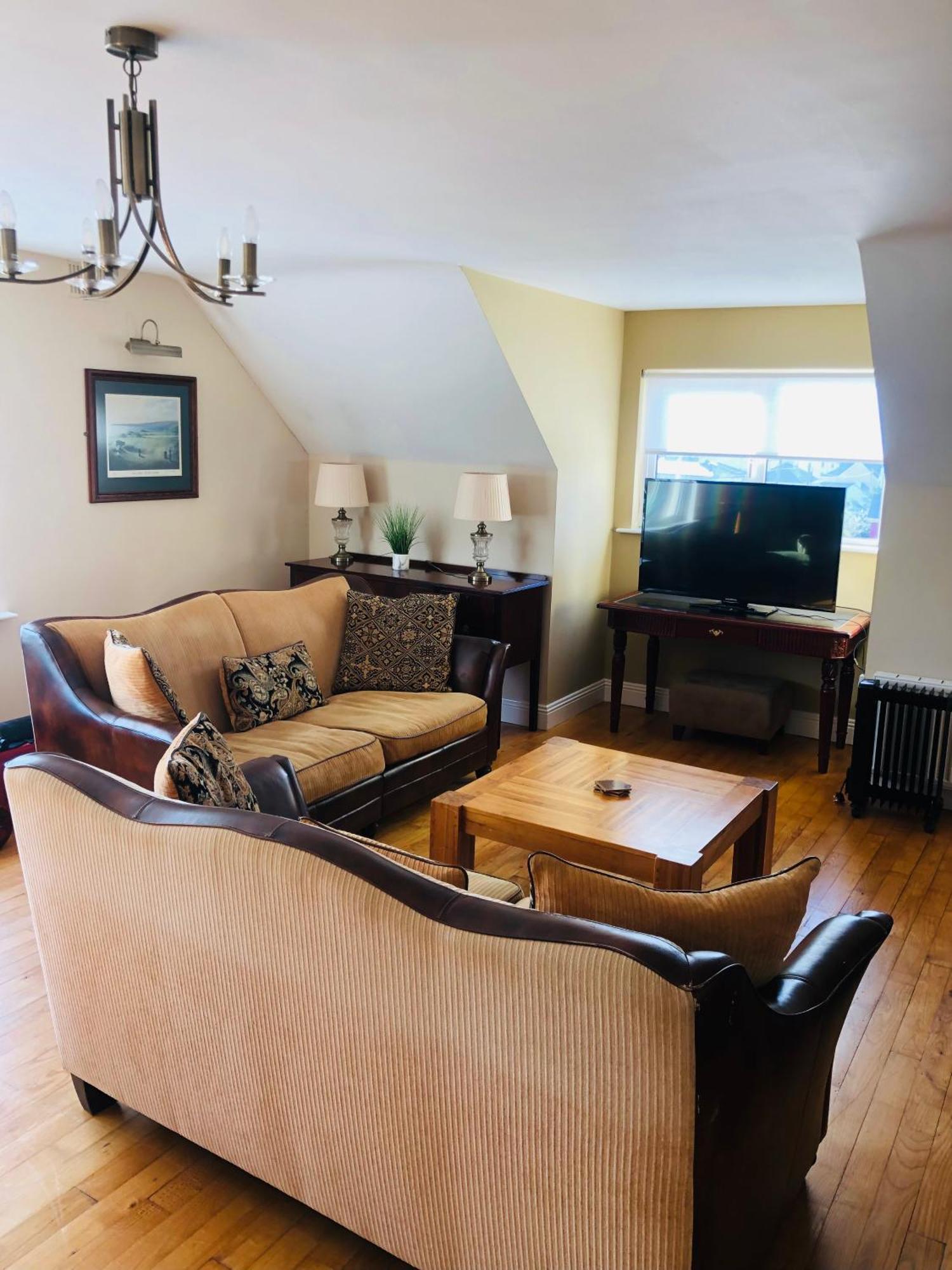 Lehinch Lodge Lahinch Zimmer foto