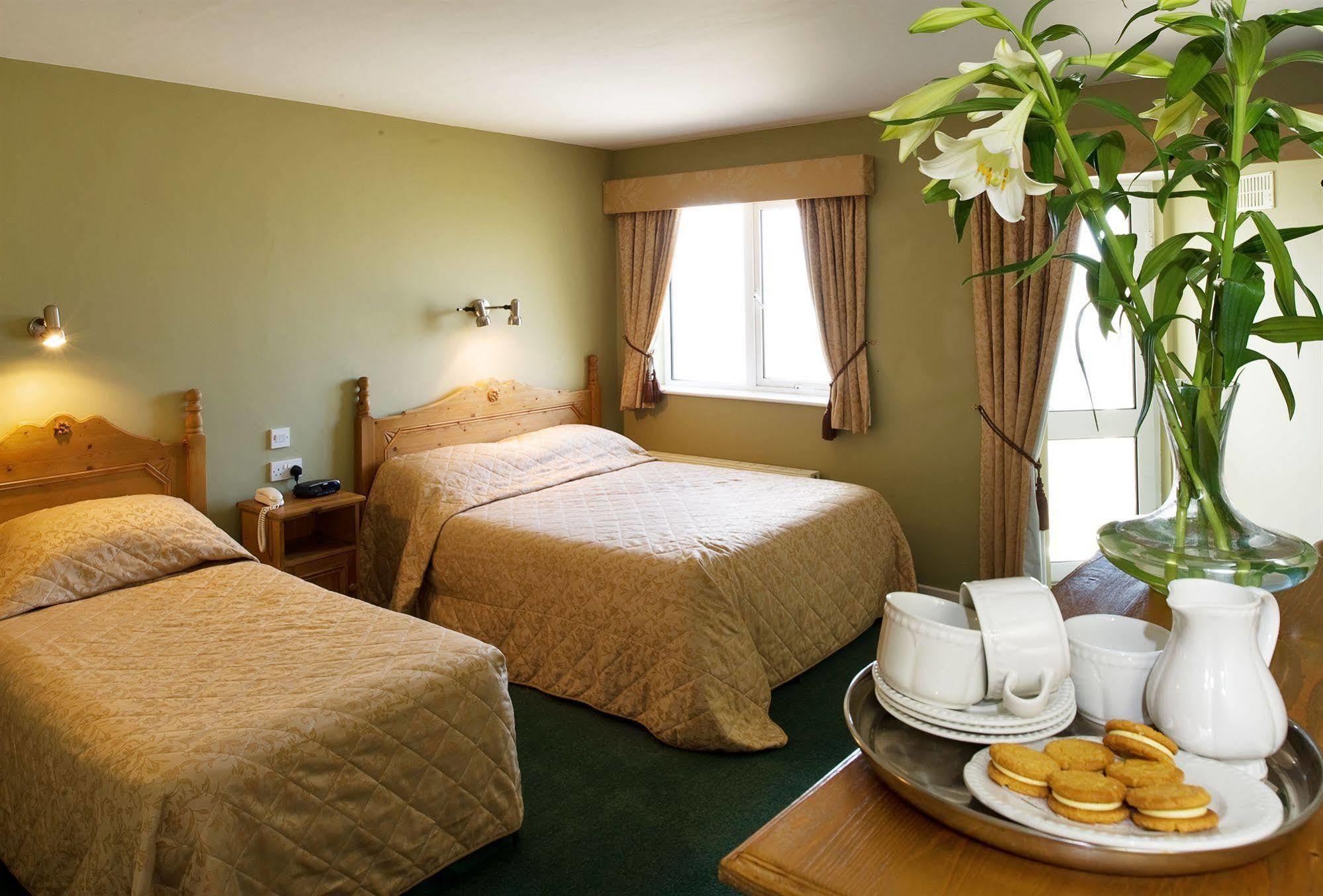 Lehinch Lodge Lahinch Exterior foto